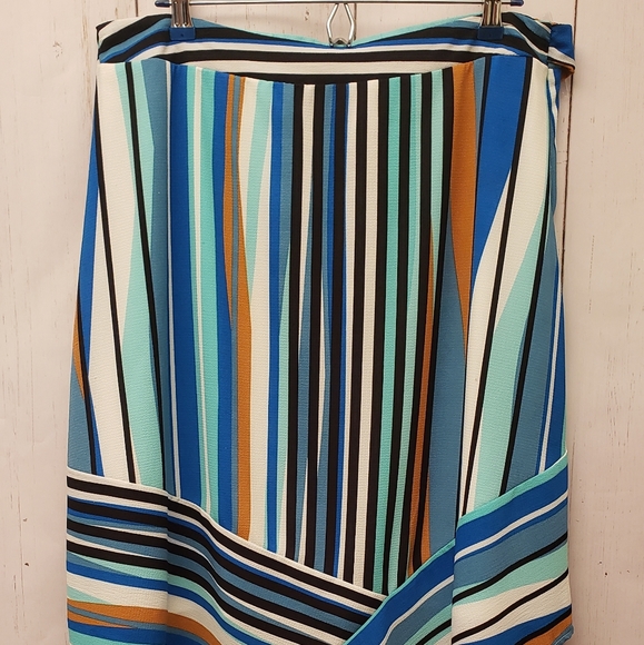 NY Collection StripedAsymmetrical Skirt (L) - Picture 2 of 7